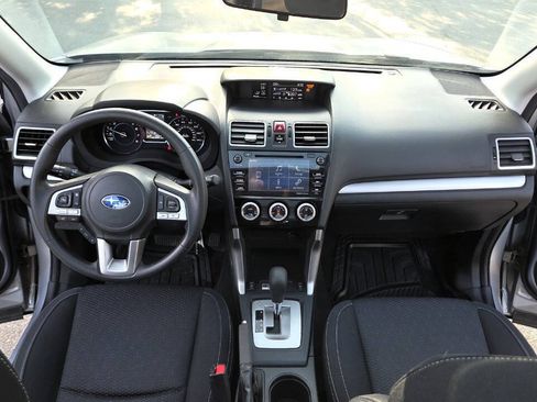 Used 2017 Subaru Forester 2.5i Premium AWD/4WD image 33