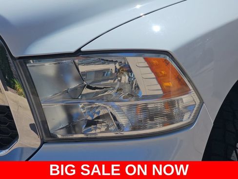 Used 2022 RAM 1500 Classic SLT w/ Electronics Group AWD/4WD image 31
