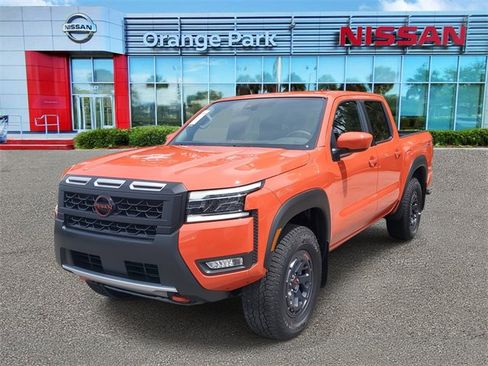 Used 2025 Nissan Frontier PRO-4X image 4