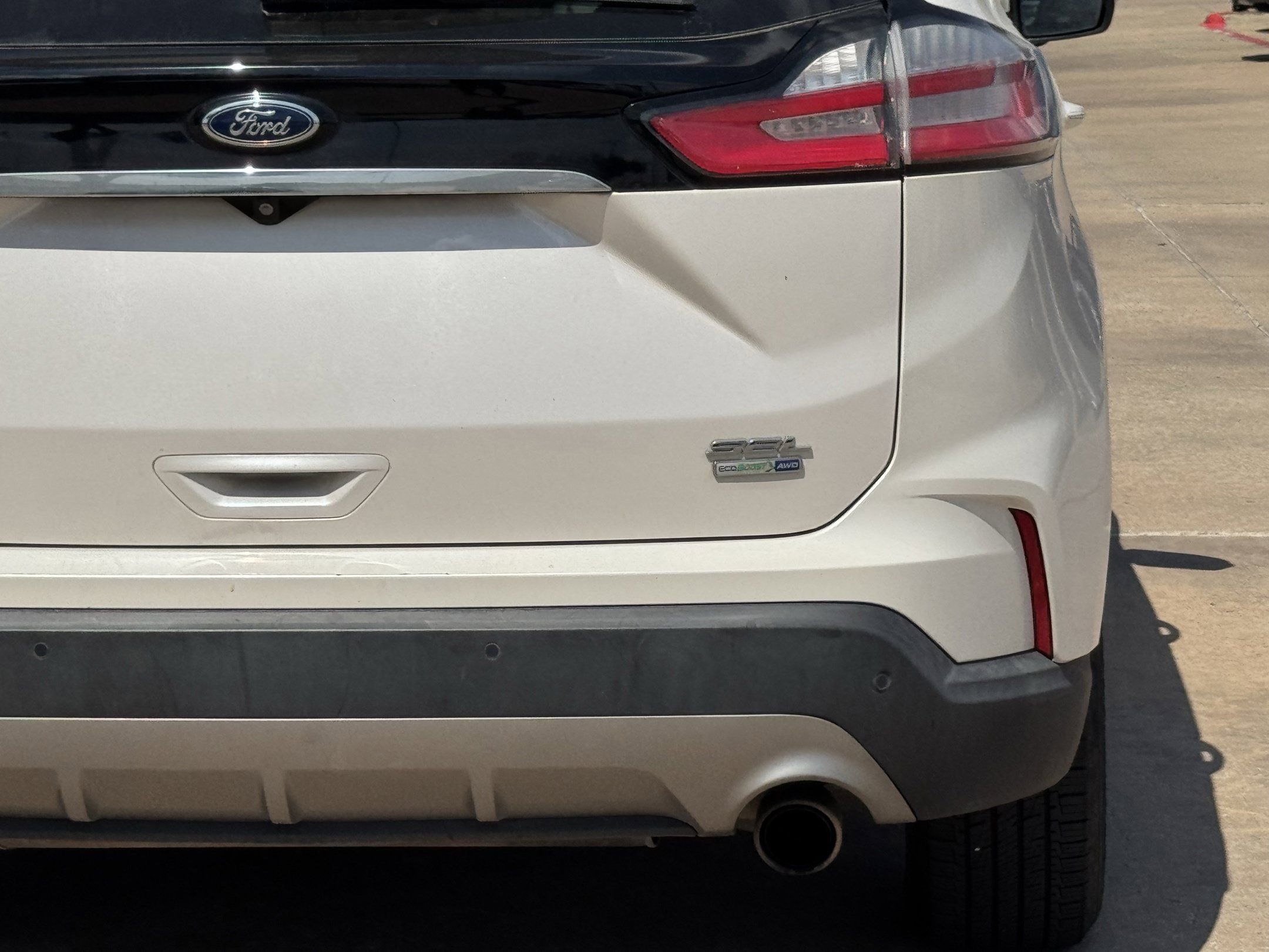 Used 2019 Ford Edge SEL w/ Cold Weather Package AWD/4WD image 7