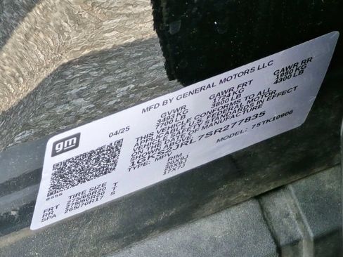 Certified 2025 GMC Yukon XL Denali AWD/4WD image 30