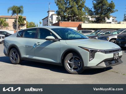 New 2026 Kia K4 LXS