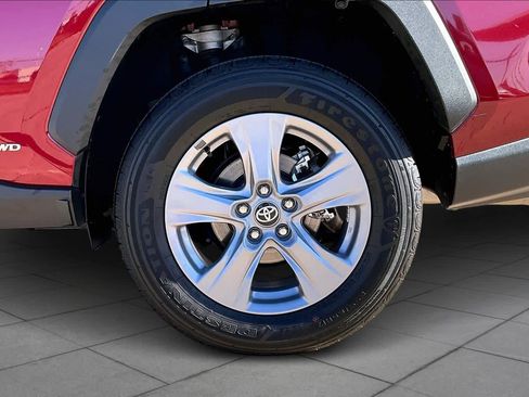 Used 2025 Toyota RAV4 XLE image 10