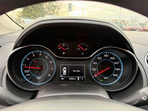 Used 2017 Chevrolet Cruze LT FWD image 23