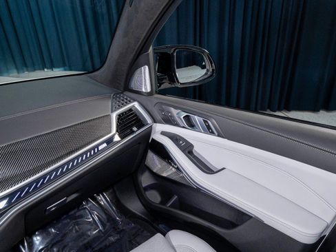 Used 2025 BMW X5 M60i AWD/4WD image 20