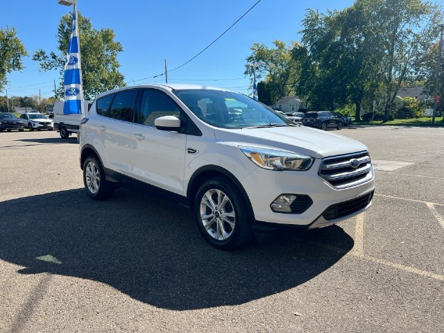 Used 2017 Ford Escape SE AWD/4WD image 12