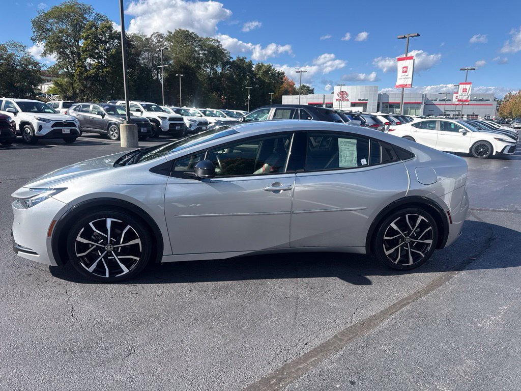 Used 2023 Toyota Prius Prime FWD image 3