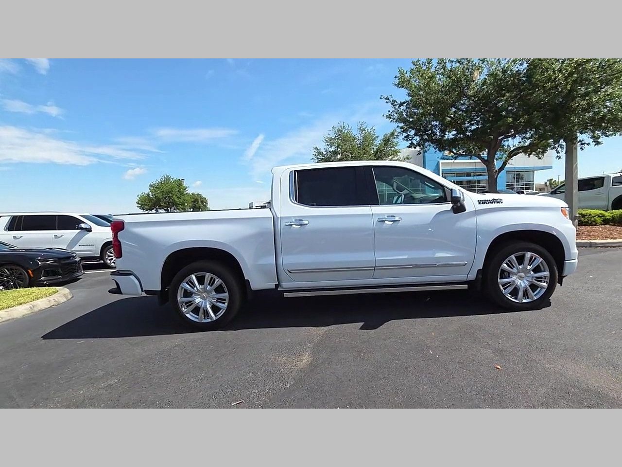 New 2026 Chevrolet Silverado 1500 High Country AWD/4WD image 20