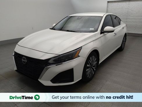 Used 2023 Nissan Altima 2.5 SV FWD image 1