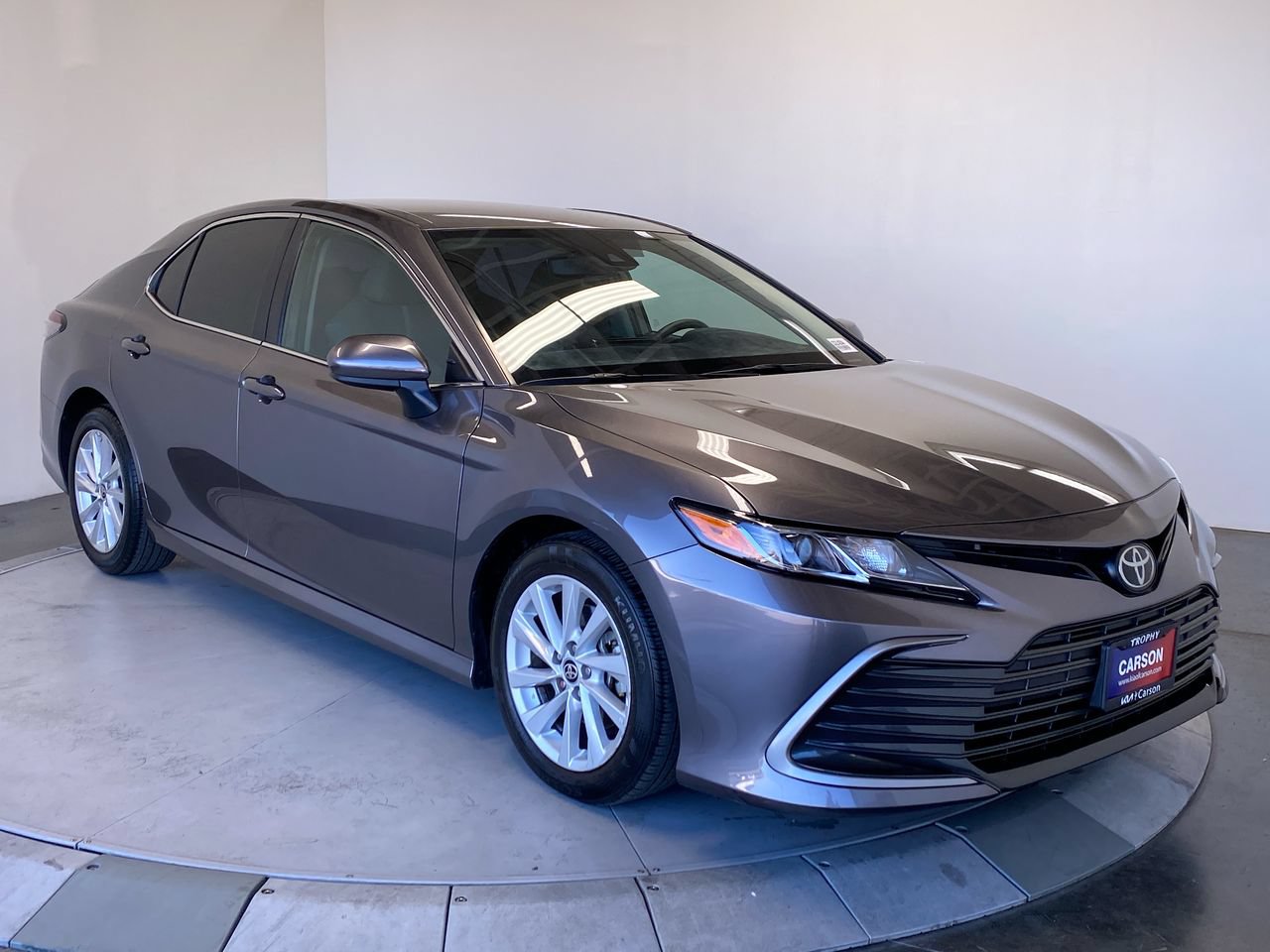 Used 2022 Toyota Camry LE FWD image 7