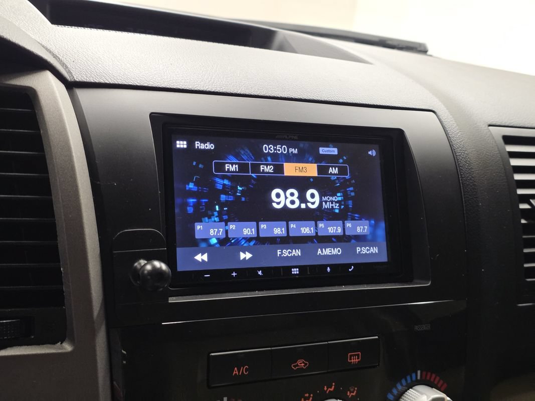 Used 2012 Toyota Tundra 4x4 CrewMax w/ SR5 Pkg image 58