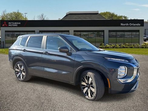 New 2026 Mitsubishi Outlander SEL FWD image 2