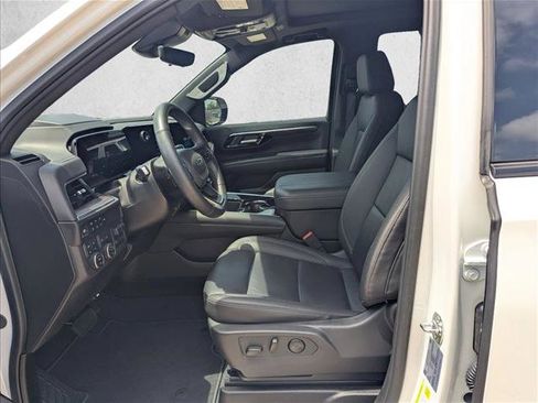 Used 2025 Chevrolet Tahoe Z71 w/ Z71 Off-Road Package AWD/4WD image 16