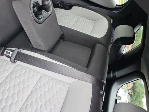 Used 2020 Chevrolet Equinox LS w/ LS Convenience Package image 5