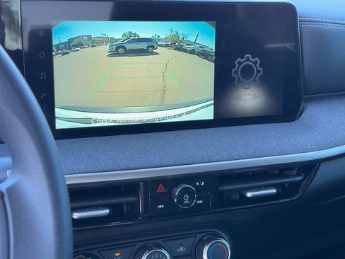 Certified 2025 Nissan Kicks SV image 23