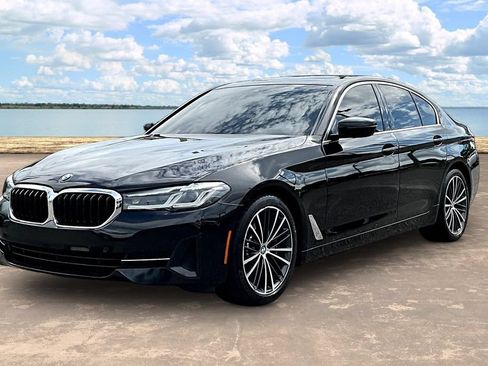 Used 2021 BMW 530i w/ Premium Package RWD image 1