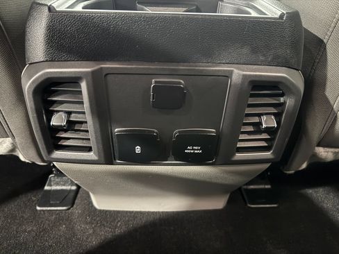 Used 2019 Ford F150 XLT w/ Equipment Group 302A Luxury AWD/4WD image 37