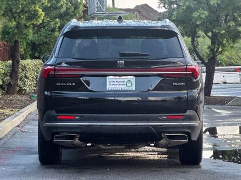 Used 2025 Buick Enclave Preferred image 5