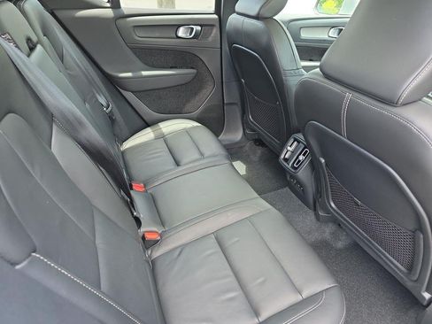 Used 2023 Volvo XC40 B5 Plus w/ Driver Assist Package AWD/4WD image 15