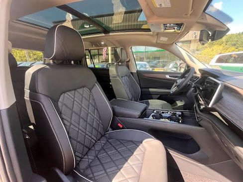 New 2026 Volkswagen Atlas SEL Premium R-Line image 18