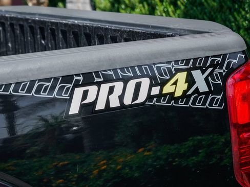 Used 2018 Nissan Frontier PRO-4X w/ Pro-4x Luxury Package AWD/4WD image 44