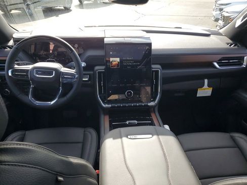 New 2026 GMC Yukon XL Denali w/ Denali Reserve Package image 14