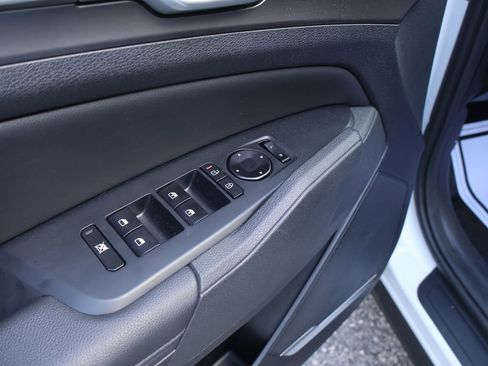 Used 2026 Kia Sportage EX FWD image 16