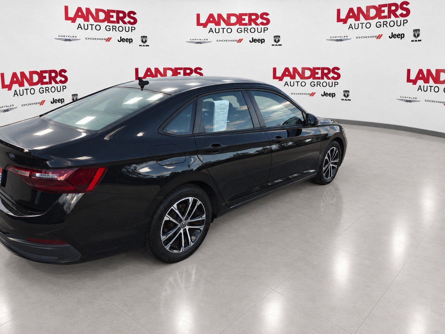 Used 2022 Volkswagen Jetta Sport FWD image 5