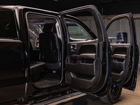 Used 2015 GMC Sierra 2500 Denali w/ Duramax Plus Package image 30