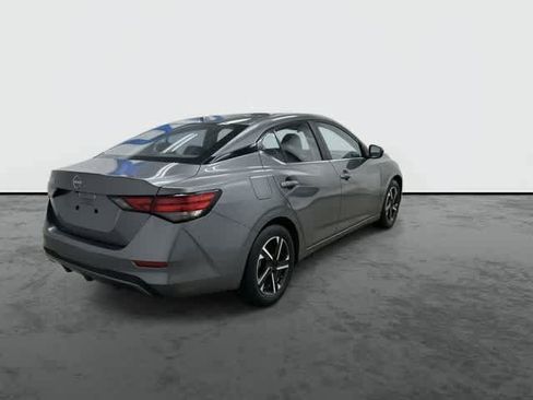 Used 2025 Nissan Sentra SV FWD image 3