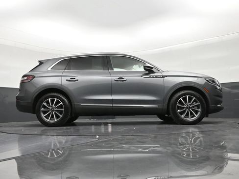 Used 2022 Lincoln Nautilus FWD image 25