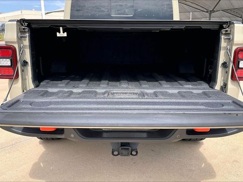 Used 2020 Jeep Gladiator Mojave AWD/4WD image 30