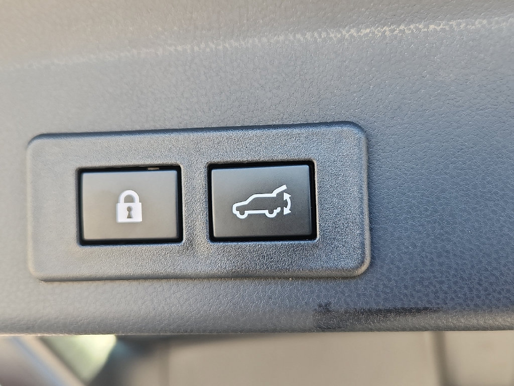 Used 2025 Subaru Ascent Touring AWD/4WD image 26