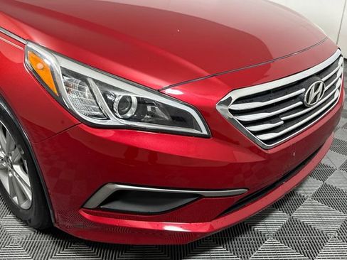 Used 2017 Hyundai Sonata SE FWD image 12
