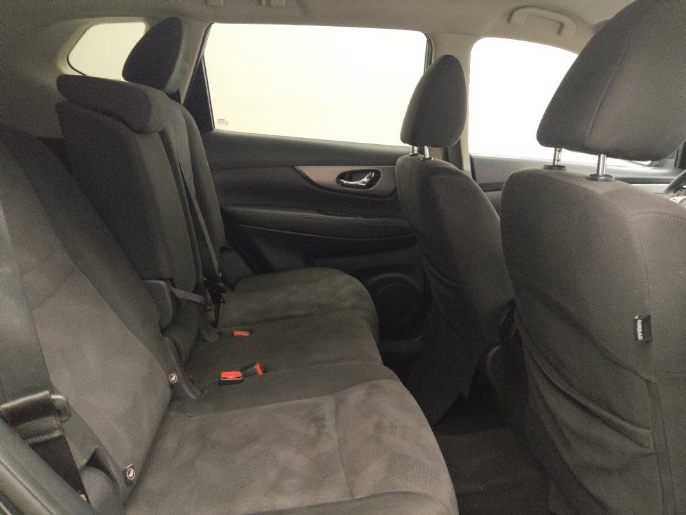Used 2016 Nissan Rogue SV AWD/4WD image 19