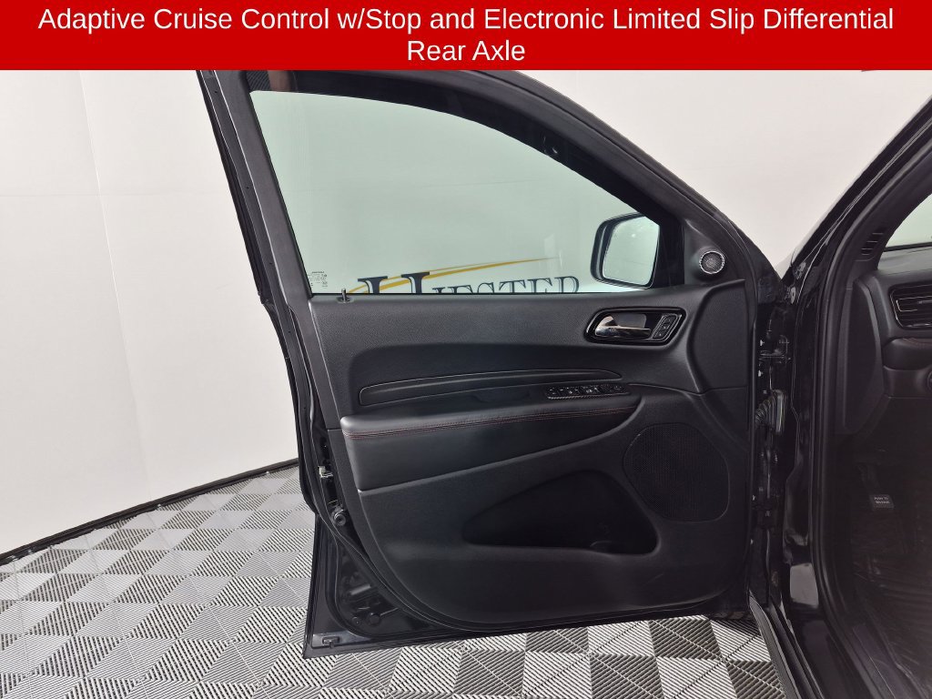 Used 2023 Dodge Durango R/T w/ Tow 'N Go Package AWD/4WD image 14