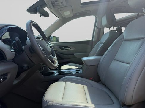 Used 2019 Chevrolet Traverse Premier AWD/4WD image 16