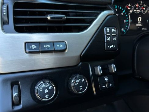 Used 2018 GMC Yukon XL Denali w/ Denali Ultimate Package image 12