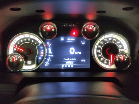 Used 2015 RAM 2500 Laramie w/ Snow Chief Group AWD/4WD image 23