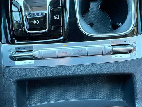 Used 2023 Kia Carnival SX image 23