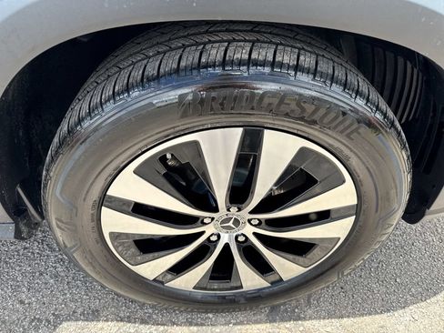 Used 2025 Mercedes-Benz GLE 450e 4MATIC w/ Driver Assistance Package image 45