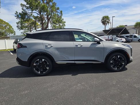 New 2026 Kia Sportage SX AWD/4WD image 9