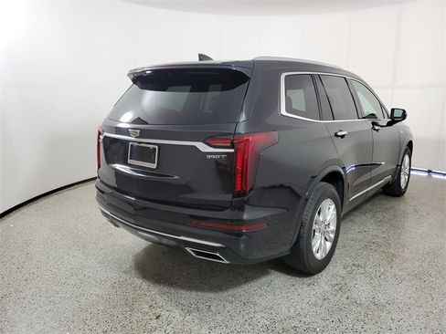 Used 2022 Cadillac XT6 Luxury image 4