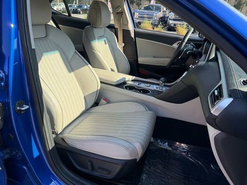 Used 2019 Genesis G70 2.0T Advanced w/ Elite Package image 16