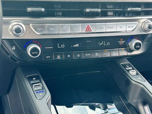 Certified 2024 Kia Telluride EX X-Line AWD/4WD image 16