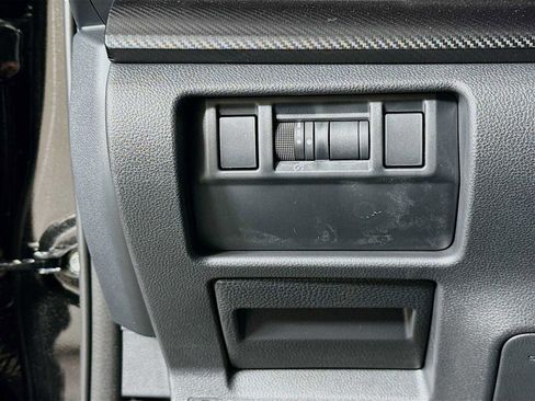 Certified 2025 Subaru Crosstrek 2.0i Premium AWD/4WD image 10