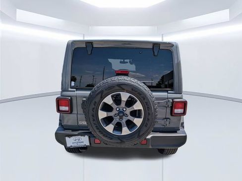 Used 2022 Jeep Wrangler Unlimited Sahara w/ Cold Weather Group AWD/4WD image 6