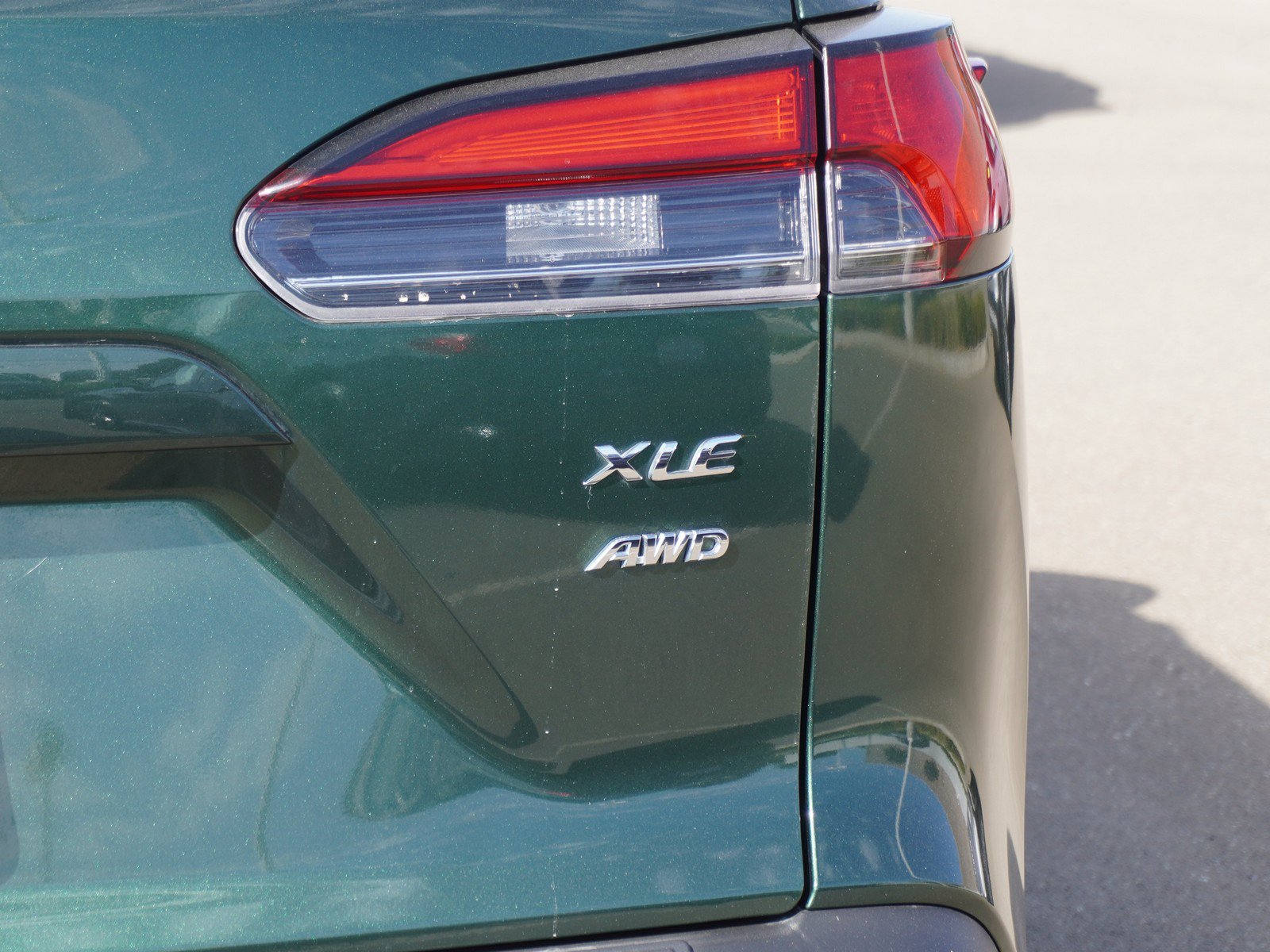 Used 2023 Toyota Corolla Cross XLE w/ Convenience Package AWD/4WD image 10