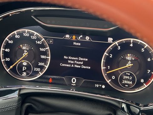 Used 2021 Bentley Continental GT image 25