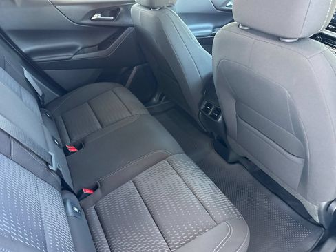 Used 2026 Chevrolet Equinox LT w/ Safety and Technology Package FWD image 24